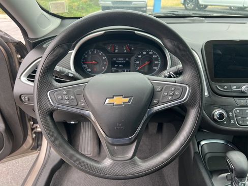 Used 2024 Chevrolet Malibu LT FWD image 31