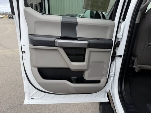 Used 2019 Ford F250 XLT w/ Snow Plow Prep Package image 9