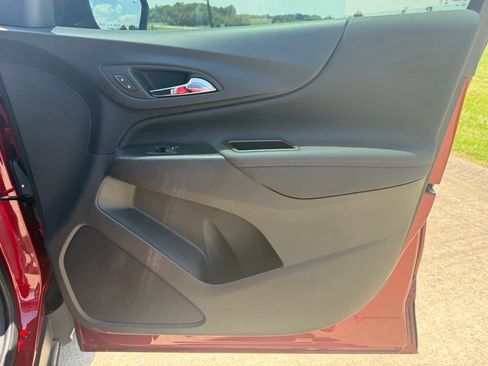 Used 2024 Chevrolet Equinox RS FWD image 21