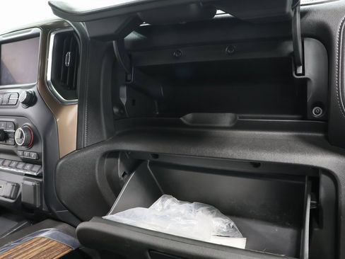 Used 2021 Chevrolet Silverado 2500 High Country image 24