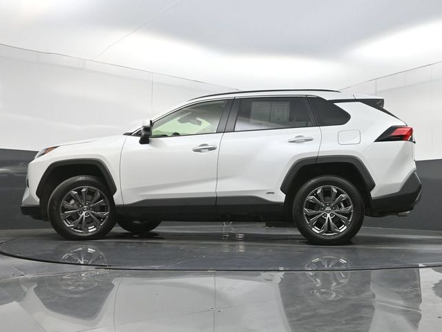 Used 2025 Toyota RAV4 Limited AWD/4WD image 29