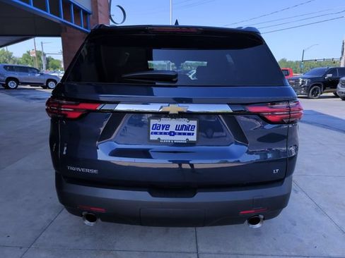 Used 2023 Chevrolet Traverse LT w/ LT Premium Package FWD image 8