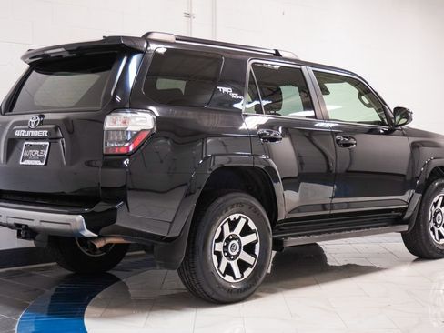 Used 2024 Toyota 4Runner TRD Off-Road image 32
