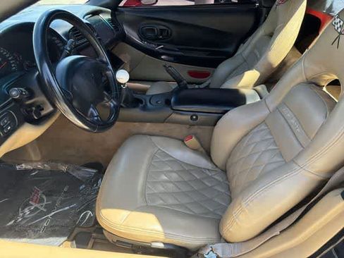 Used 1998 Chevrolet Corvette Convertible w/ Performance Handling Pkg image 13