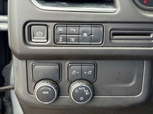 Used 2024 Chevrolet Tahoe LT w/ Luxury Package RWD image 26