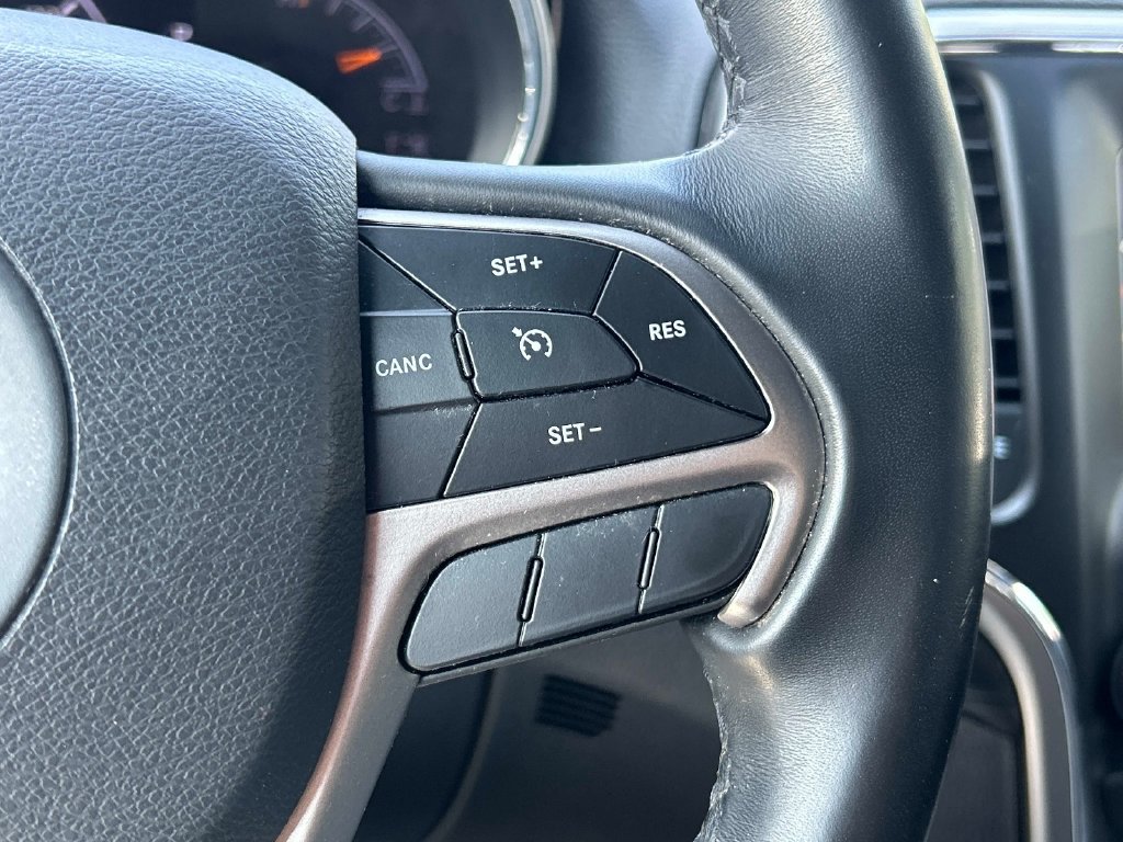Certified 2020 Jeep Grand Cherokee Laredo AWD/4WD image 20