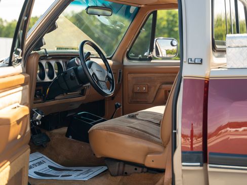 Used 1992 Dodge D/W Truck 350 image 37