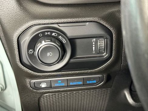 Used 2023 Jeep Wrangler Unlimited w/ Cold Weather Group image 19