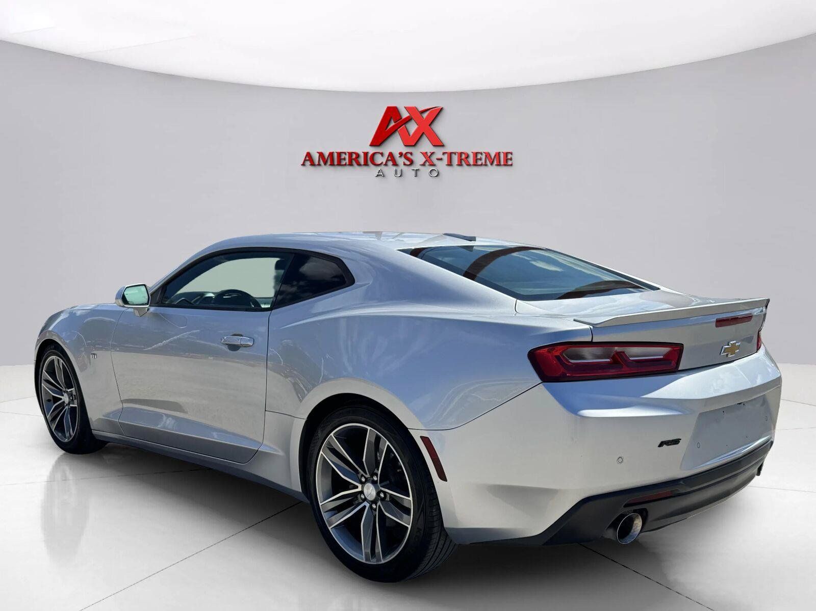 Used 2016 Chevrolet Camaro LT RWD image 4