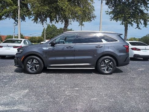 Used 2023 Kia Sorento EX FWD image 3