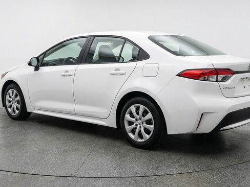 Used 2025 Toyota Corolla LE FWD image 6