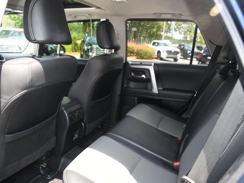 Used 2023 Toyota 4Runner SR5 Premium w/ Moonroof Package AWD/4WD image 17