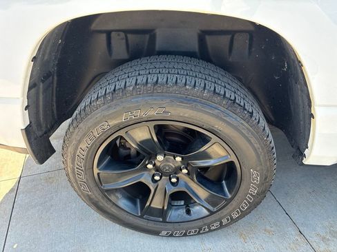 Used 2020 RAM 1500 Big Horn AWD/4WD image 12