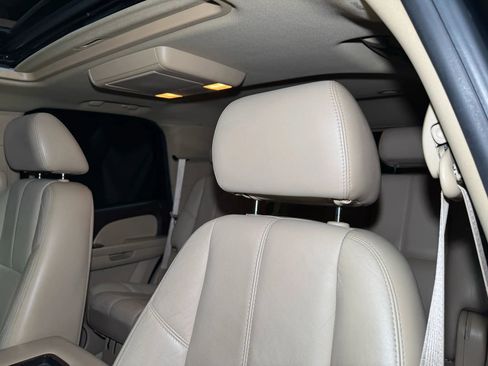 Used 2007 GMC Yukon Denali image 36