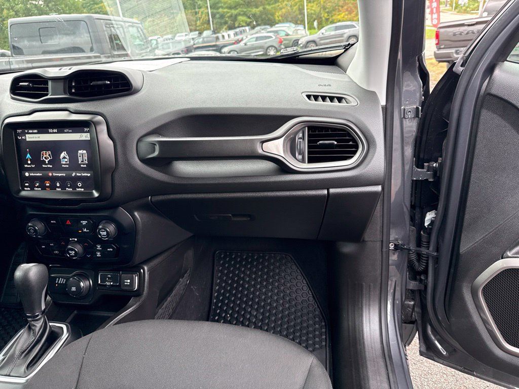 Certified 2023 Jeep Renegade Latitude AWD/4WD image 27