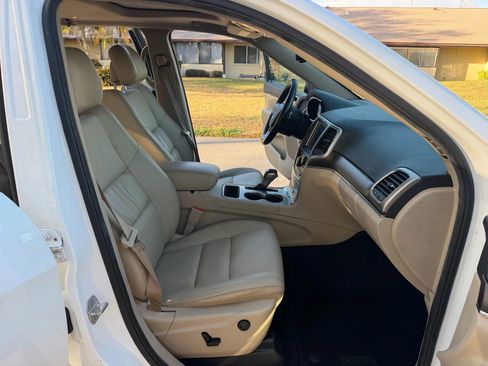 Used 2016 Jeep Grand Cherokee Limited image 14