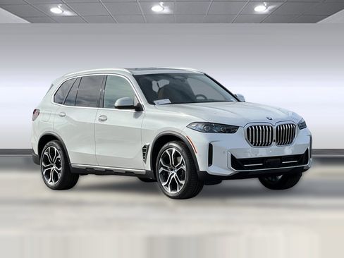 Used 2026 BMW X5 xDrive40i AWD/4WD image 7