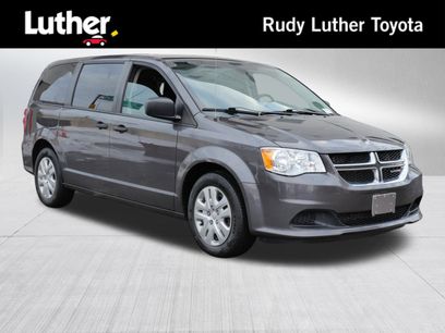 Used 2020 Dodge Grand Caravan SE w/ UConnect Hands-Free Group