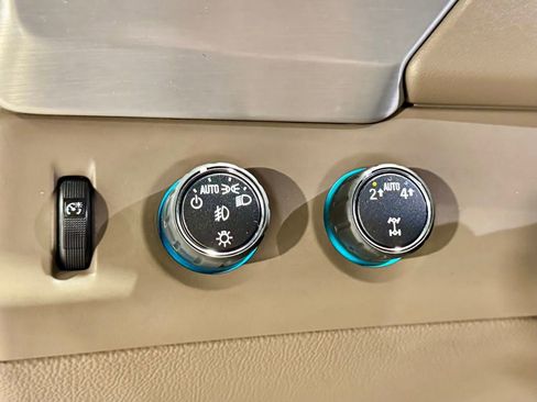 Used 2018 GMC Yukon SLT image 21