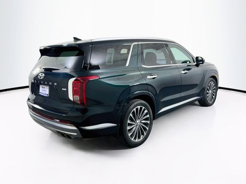 Used 2023 Hyundai Palisade Calligraphy w/ Winter Package image 5