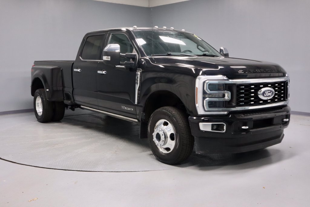 Certified 2024 Ford F350 Platinum AWD/4WD image 1