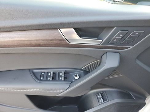 Certified 2025 Audi Q5 e Premium Plus w/ Premium Plus Package AWD/4WD image 25