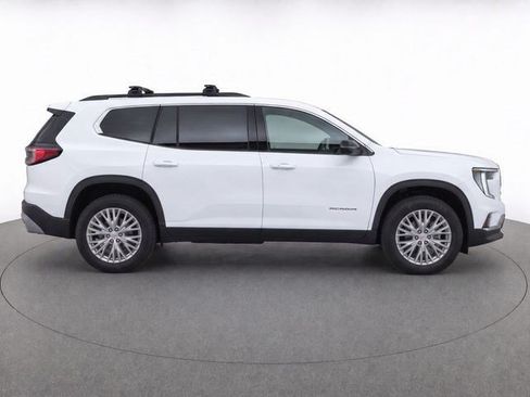 Used 2024 GMC Acadia Elevation FWD image 2