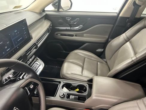 Certified 2024 Lincoln Corsair AWD image 22