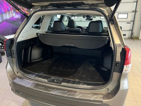 Used 2019 Subaru Forester Limited image 9