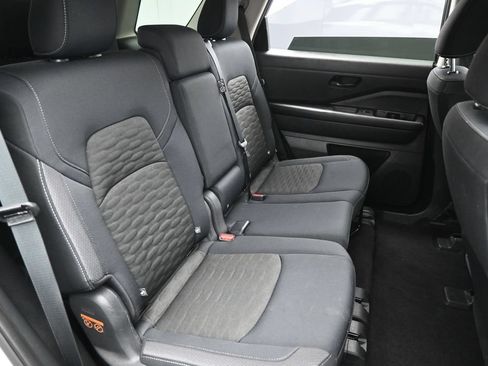 Used 2025 Nissan Pathfinder SV AWD/4WD image 24