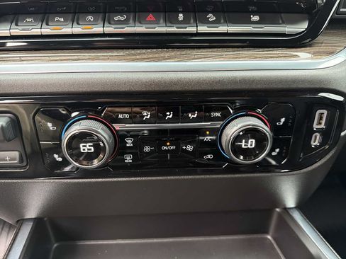 Used 2022 Chevrolet Silverado 1500 RST AWD/4WD image 11