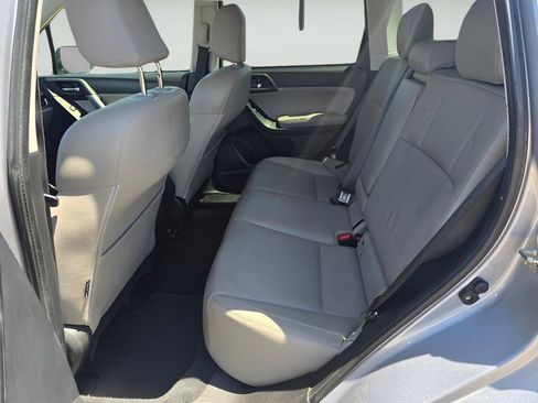 Used 2017 Subaru Forester 2.5i Limited AWD/4WD image 11
