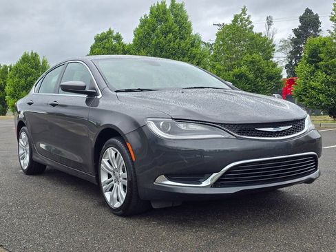 Used 2015 Chrysler 200 Limited w/ Convenience Group FWD image 7