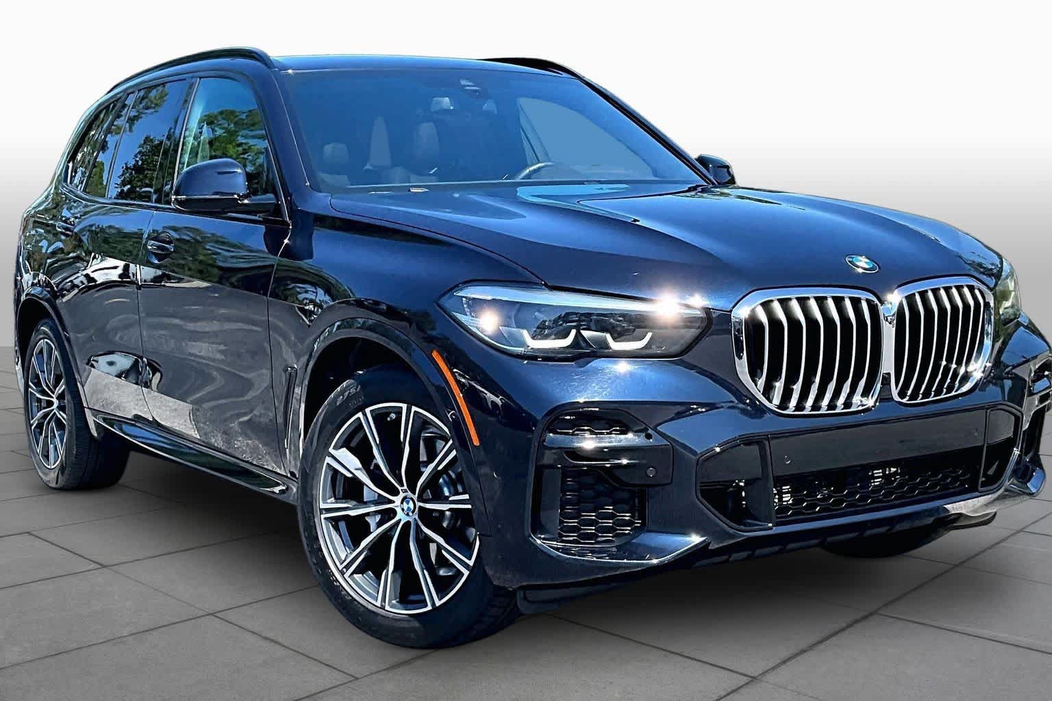 Used 2023 BMW X5 xDrive40i w/ M Sport Package AWD/4WD image 3
