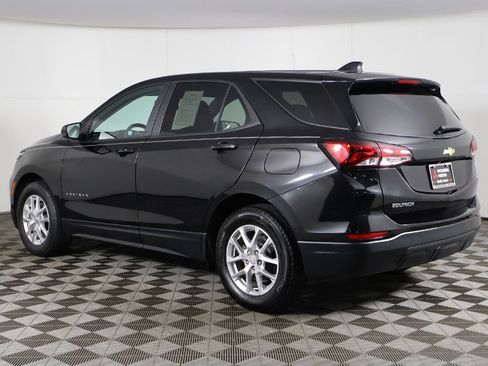 Used 2024 Chevrolet Equinox LS w/ LS Convenience Package FWD image 6