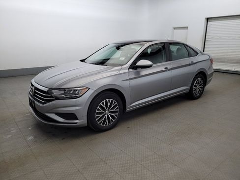 Used 2021 Volkswagen Jetta SE w/ SE Cold Weather Package image 2