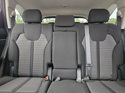 Used 2021 Kia Sorento LX image 24