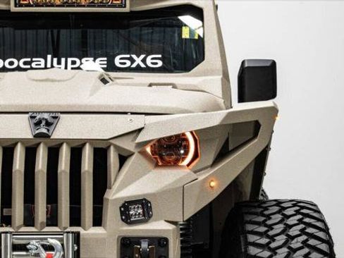 Used 2023 Jeep Gladiator Sport AWD/4WD image 15
