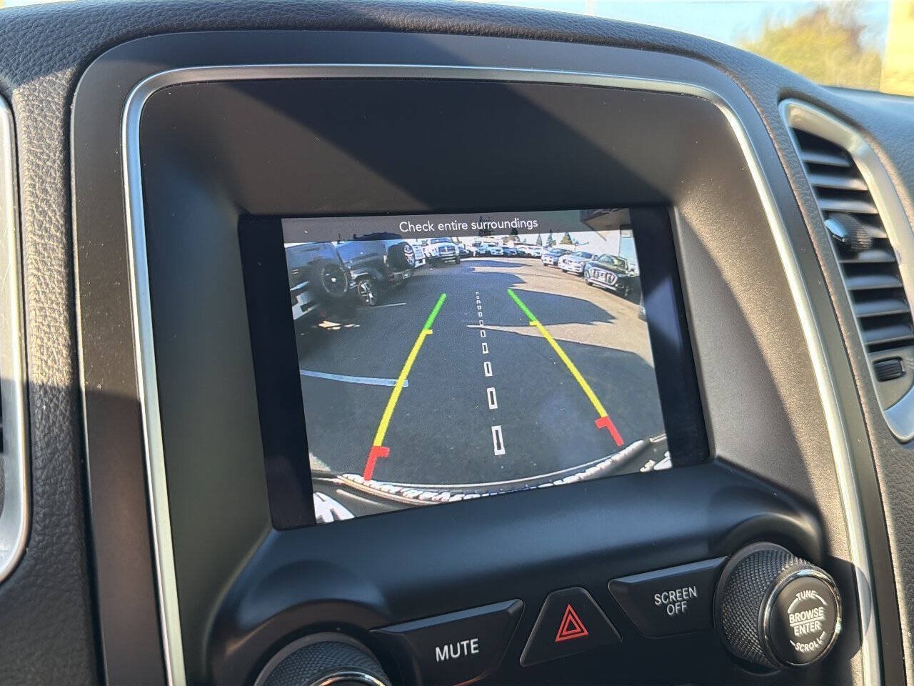 Used 2020 Dodge Durango SXT AWD/4WD image 27
