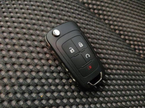 Used 2017 GMC Terrain SLE w/ Technology Package image 32