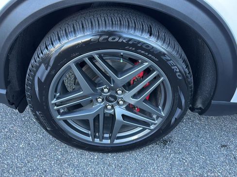 Certified 2025 Ford Explorer ST w/ Sun And Sound Package image 28