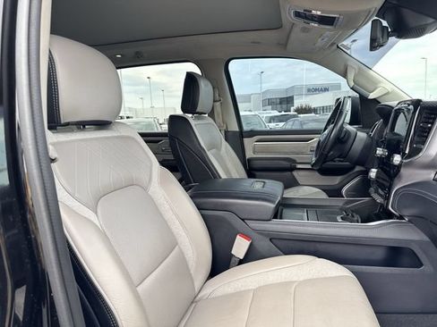 Used 2022 RAM 1500 Limited AWD/4WD image 18