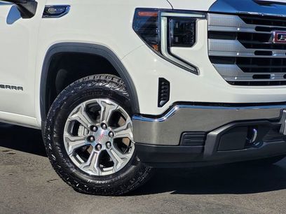 Used 2024 GMC Sierra 1500 SLE w/ Preferred Package