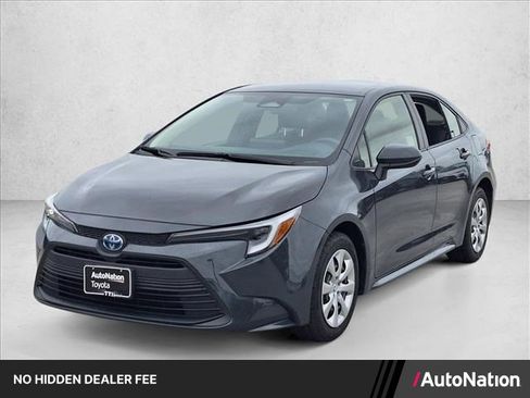 Used 2024 Toyota Corolla LE FWD image 1