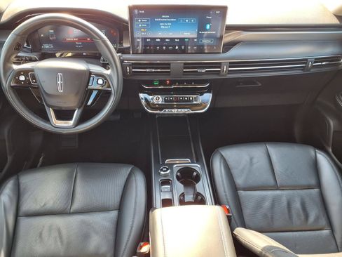 Used 2023 Lincoln Corsair Reserve w/ Jet Appearance Package FWD image 11