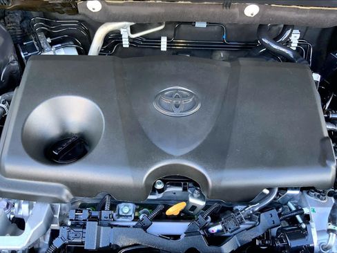 Used 2025 Toyota RAV4 LE FWD image 32