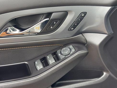 Certified 2019 Chevrolet Traverse Premier w/ Redline Edition AWD/4WD image 19