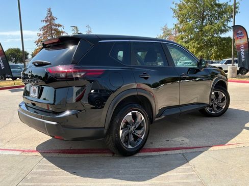 Used 2025 Nissan Rogue SV FWD image 6