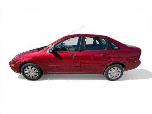 Used 2004 Ford Focus SE image 2