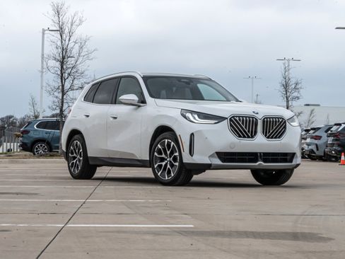 Certified 2025 BMW X3 xDrive30i w/ Premium Package image 2